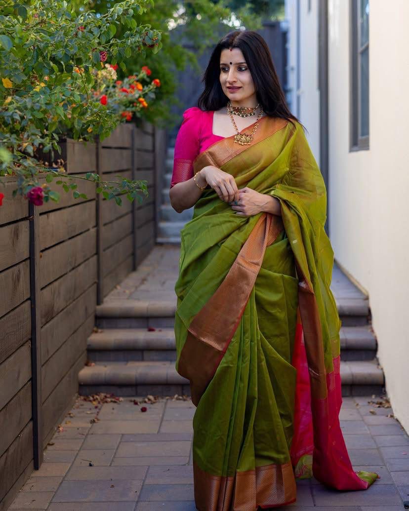 Breathable Organic Banarasi Sarees Lichhi Silk in Green Color